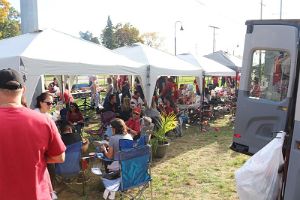 chicago-notre-dame-tailgatebusrentals-notre-dame-tailgateimg_7184_12