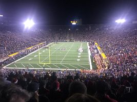 chicagobusrentals-notredame-tailgateimg_2507_22345888521_o